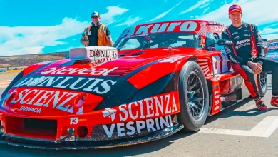 Juanto Catalán Magni con el Ford en la grilla