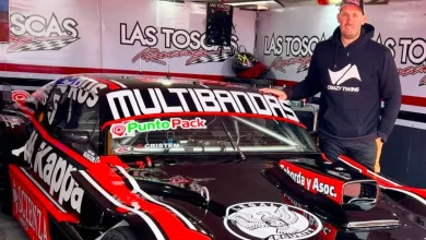 Mangoni junto a la Chevy