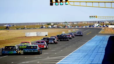 fila de autos en la recta de Neuquén