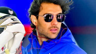 Urcera en el box con lentes