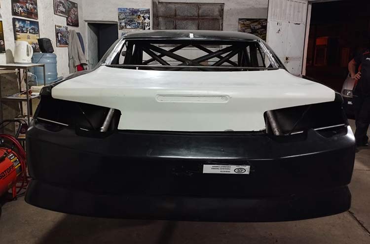 Cola del Chevrolet Camaro de Ardusso.