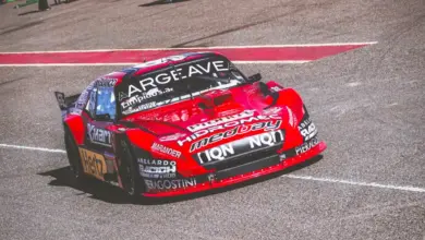 Chevrolet de Benvenuti saliendo de boxes