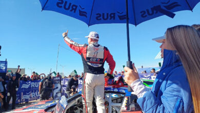 Werner festejando.