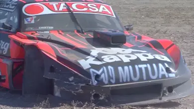 Trompa destruida del Chevrolet de Jorge Barrio en la Final del TC Pista en Neuquén.