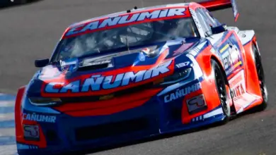 Camaro doblando