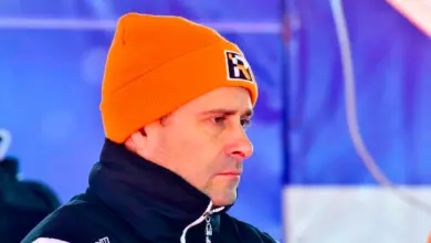 Ledesma con cara seria