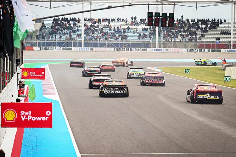 Pelotón de TC en Termas.