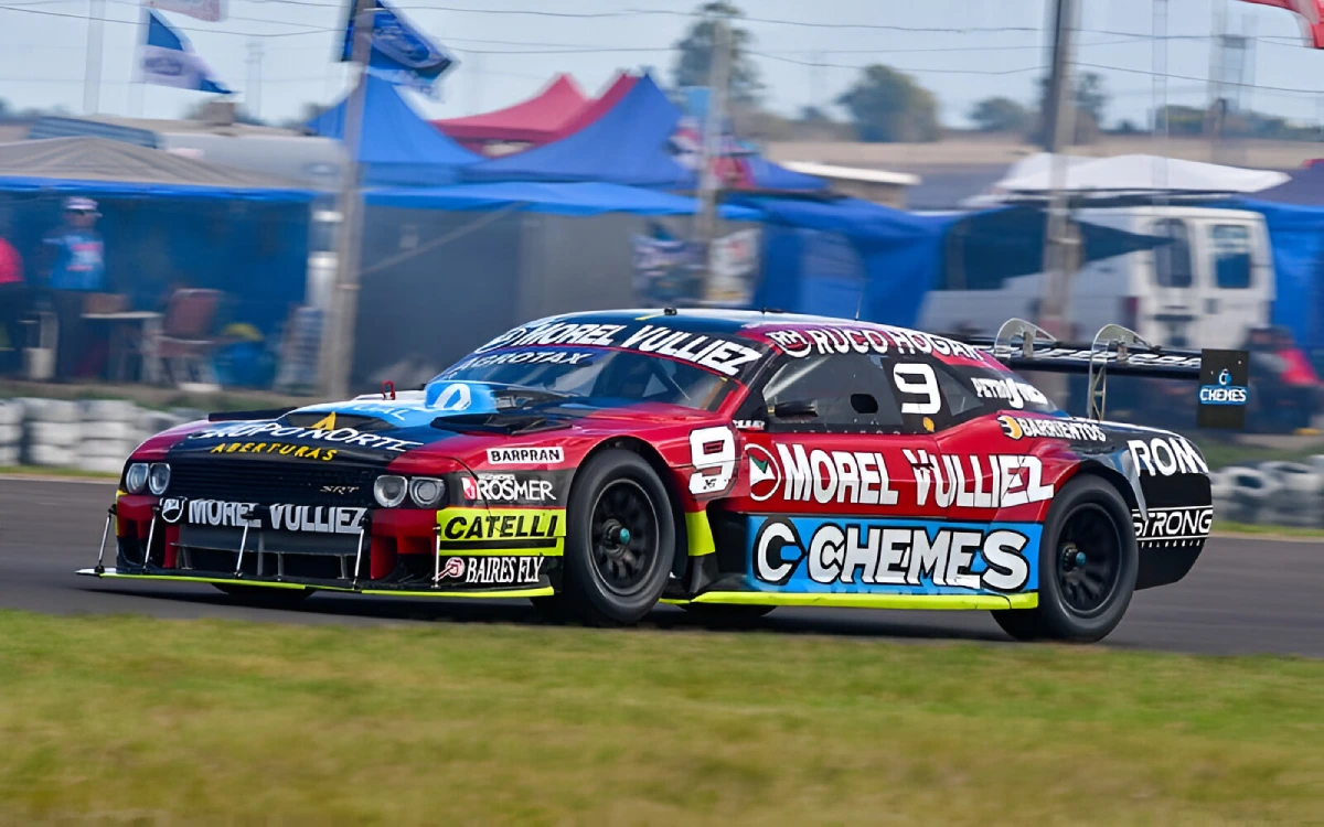 Dodge Challenger de Juan Martín Trucco en Concepción del Uruguay.