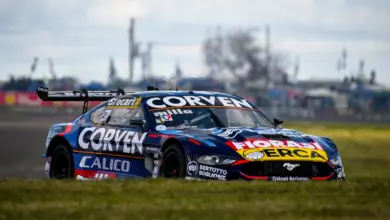 Ford Mustang de Manu Urcera en Concepción del Uruguay.