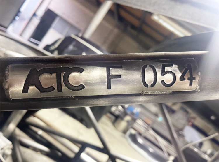 Estructura del Mustang de Santero. 