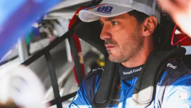 Trosset serio en el auto