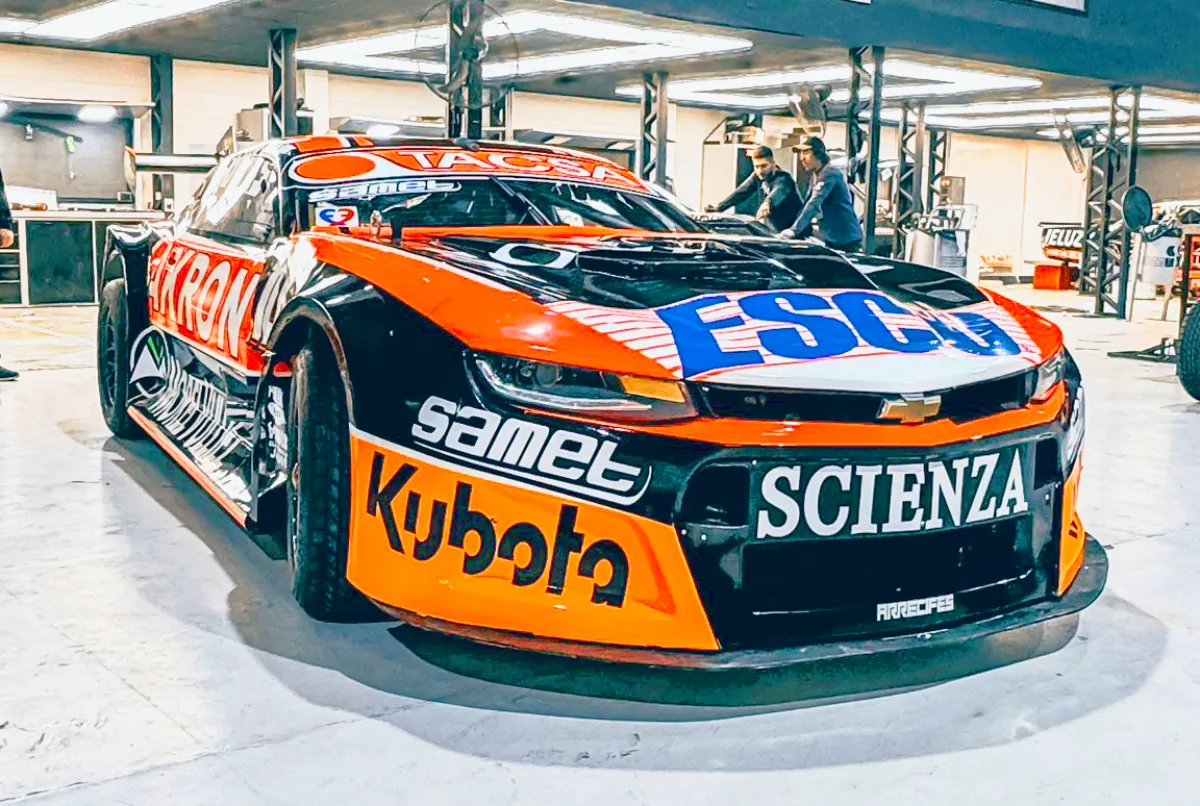 Chevrolet Camaro de Valentín Aguirre.