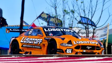 Mustang en la pista