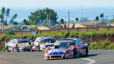 Ford dobla seguido por dos autos