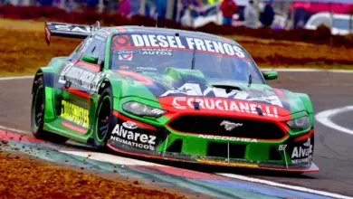 Ford Mustang de De Benedictis en Posadas.