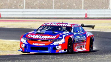 Quijada con el Camaro en San Juan.