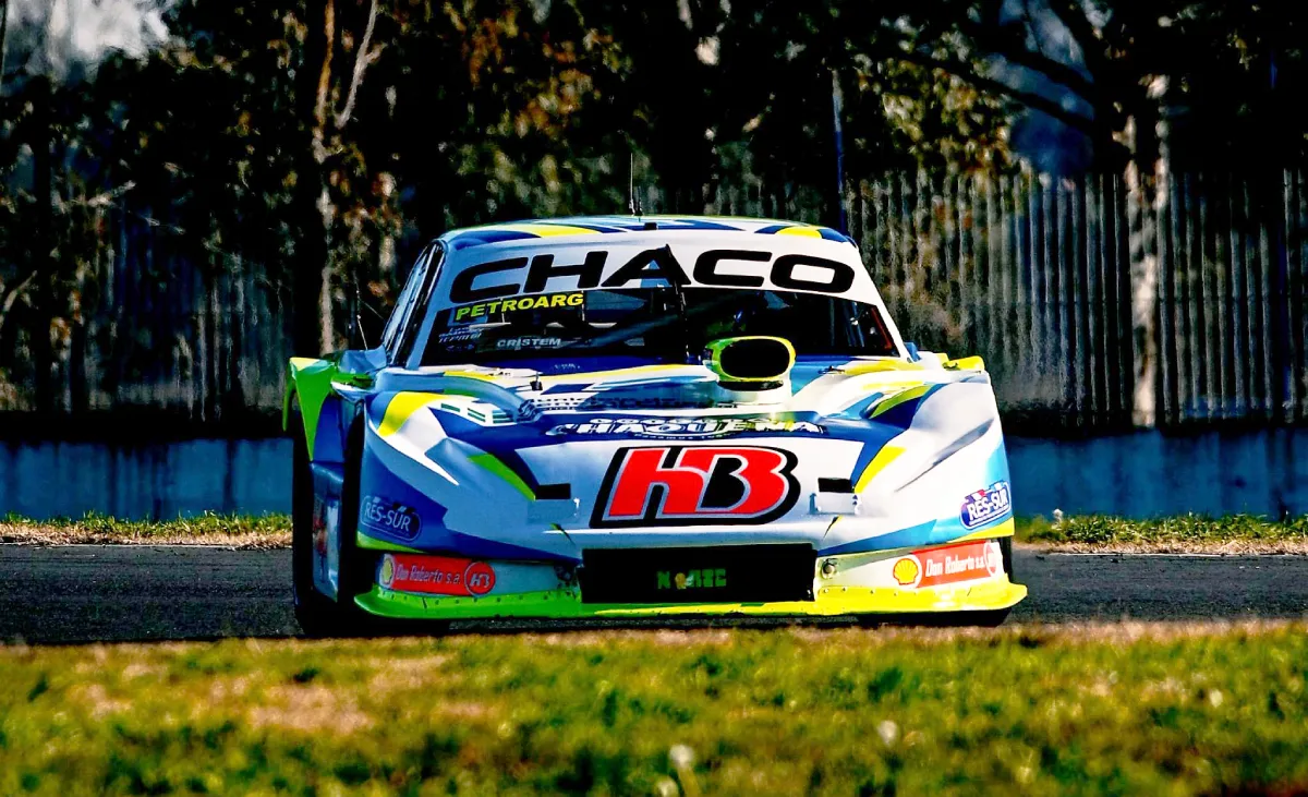 Lucas Bohdanowicz disputando la clasificación del TC Pista Mouras.