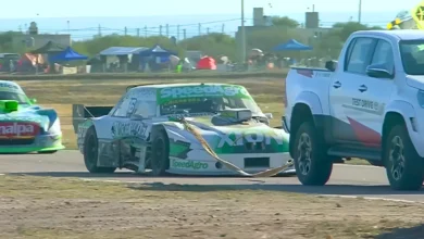 Torino de Ignacio Faín siendo remolcado.