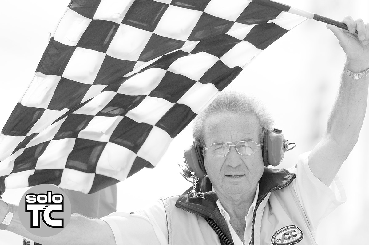 Petruccelli con la bandera