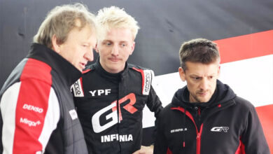 Andy Jakos en el box de TC.