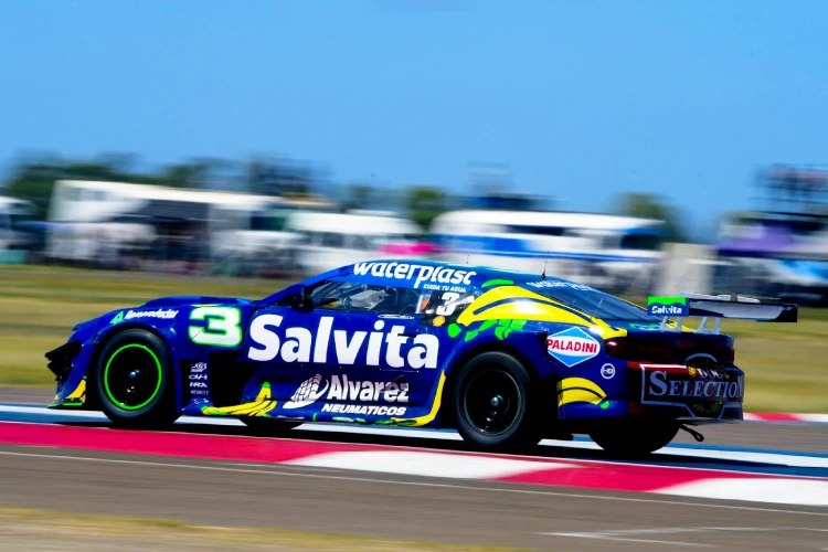 Camaro en la pista