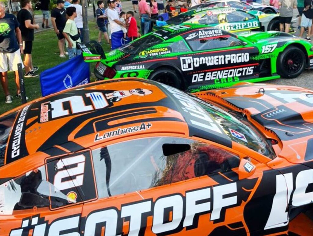 Los autos del Maquin Parts.
