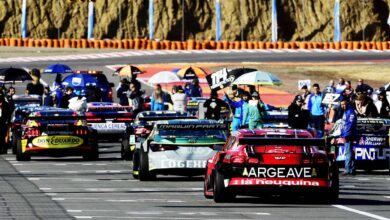 Autos de TC desde atrás.