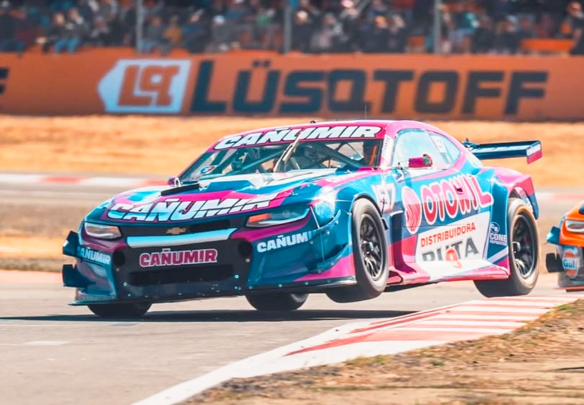 Camaro en la pista