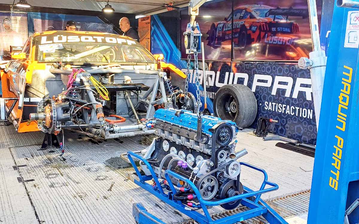 Motor del Mustang de Lambiris.