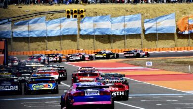 Pelotón de TC visto desde atrás.