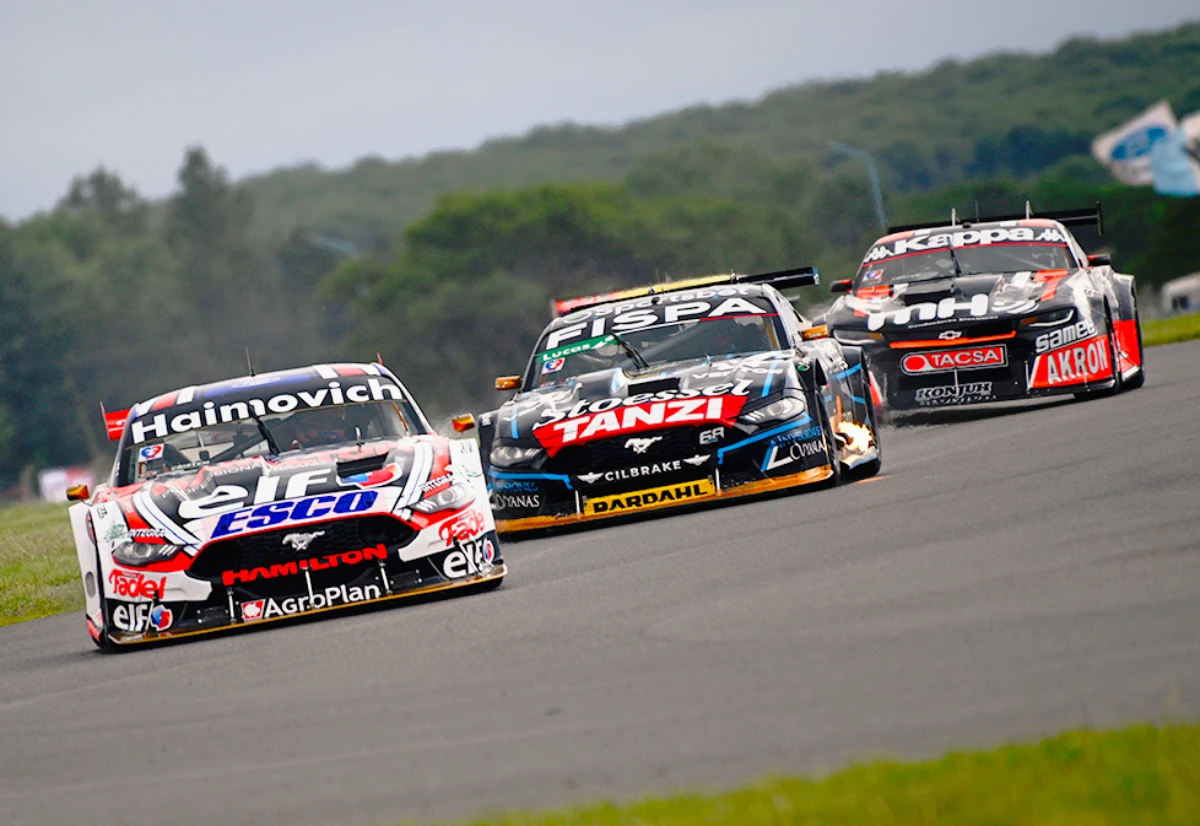 Werner, Santero y Canapino en el TC en Toay.