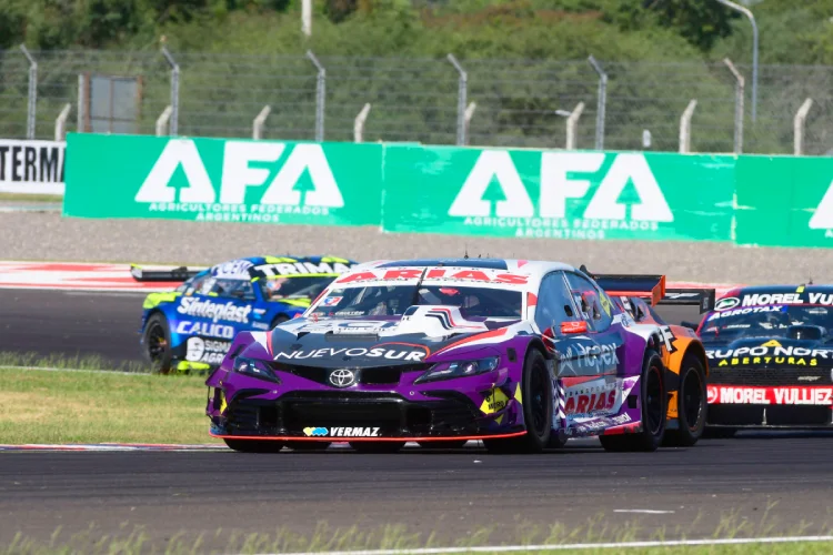 Toyota Camry de Marcelo Agrelo.