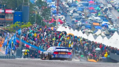 Auto en la pista