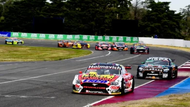 Autos en la pista