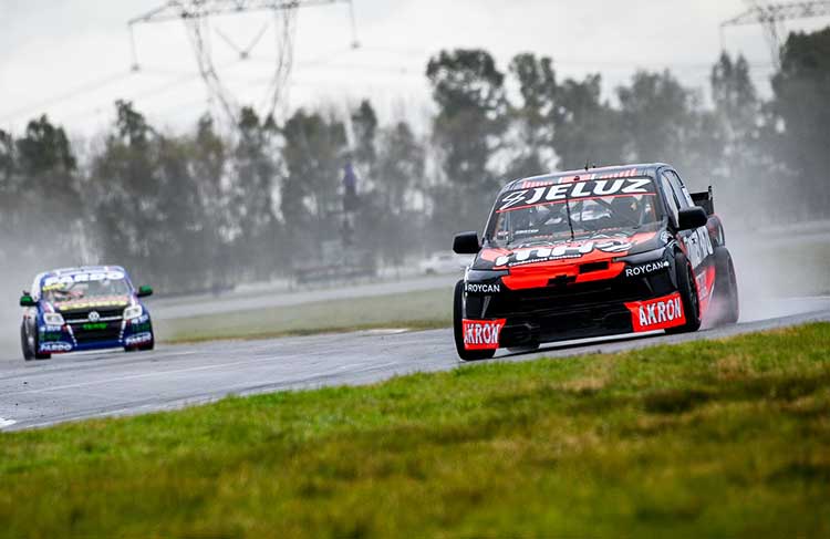 Chevrolet S10 de Canapino en pista.
