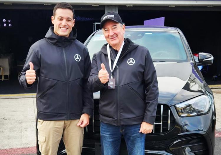 Diego Azar y Daniel Herrero en el autódromo de Buenos Aires.
