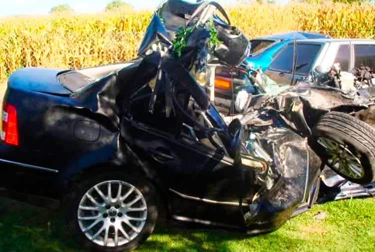 El auto de Pacho tras accidentarse en la ruta Nacional Nº 8.