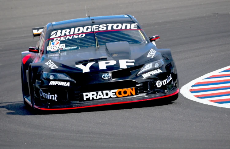 Toyota Camry de Matías Rossi.