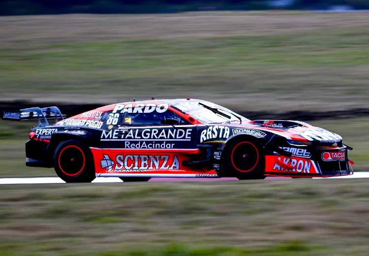 Camaro en la pista
