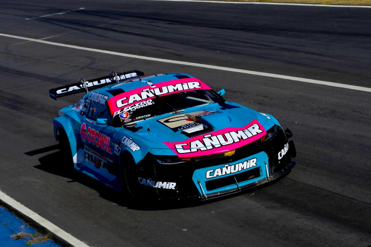 Camaro en la pista