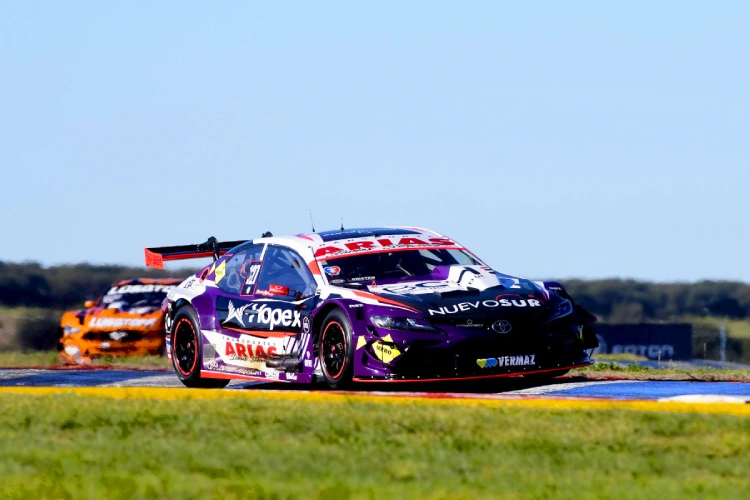 Camry en la pista