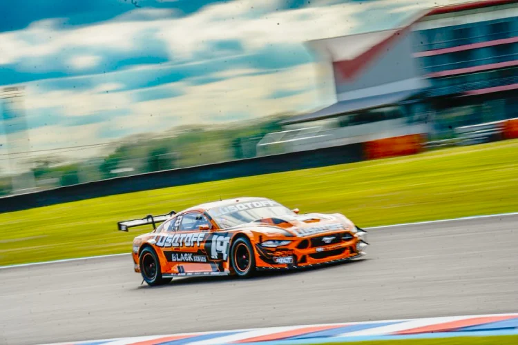 Ford Mustang de Mauricio Lambiris.