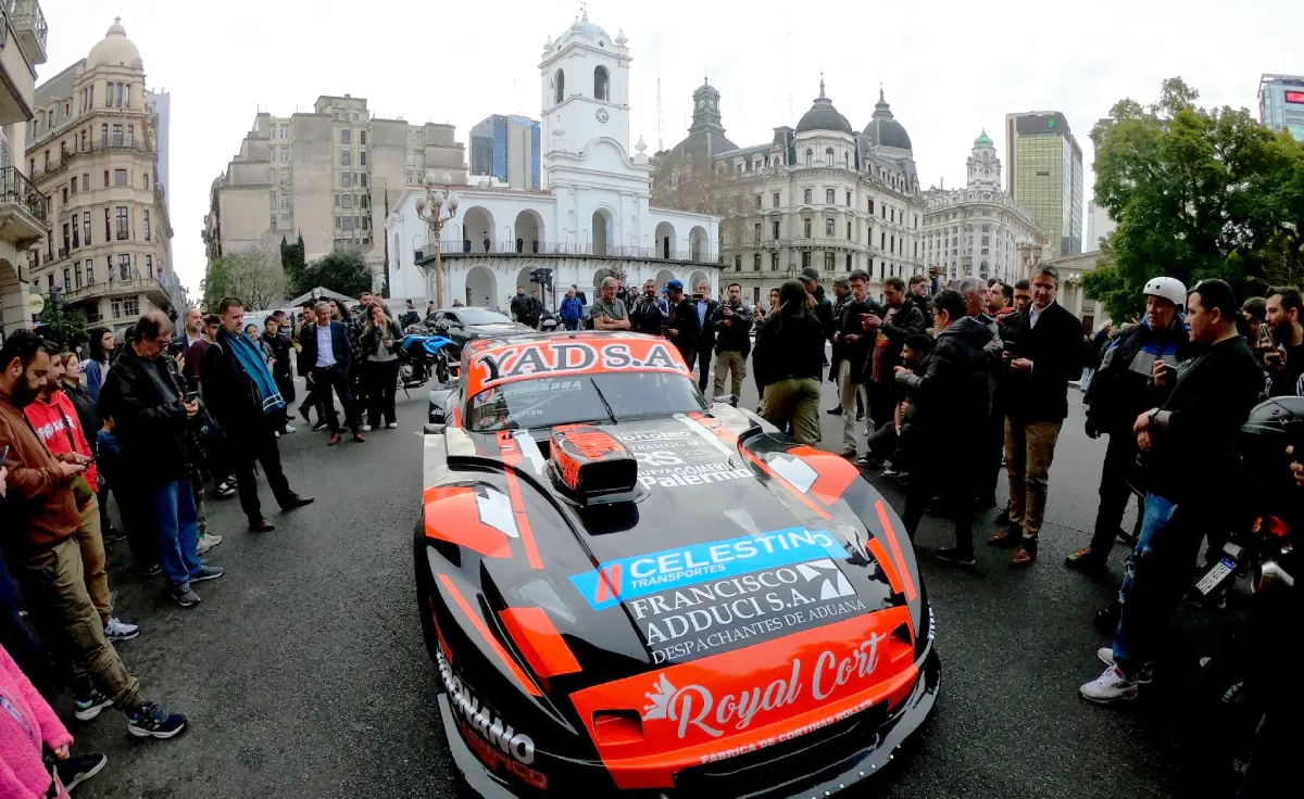 Ford de Tomás Abdala en las calles de Buenos Aires.