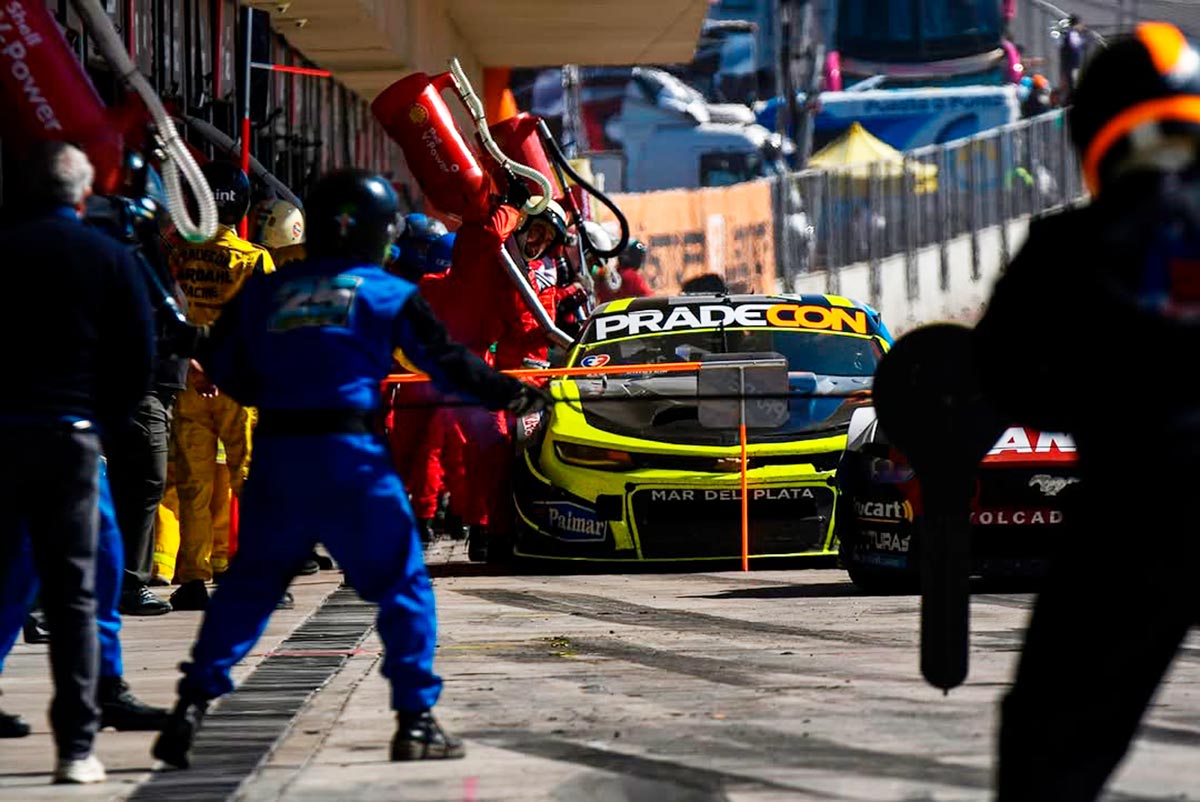 Chevrolet de Landa en los boxes de San Juan.