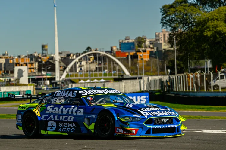 Ford Mustang de Jeremías Olmedo en Buenos Aires.