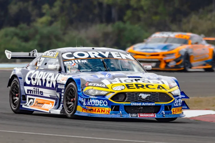 Ford Mustang de Manu Urcera.