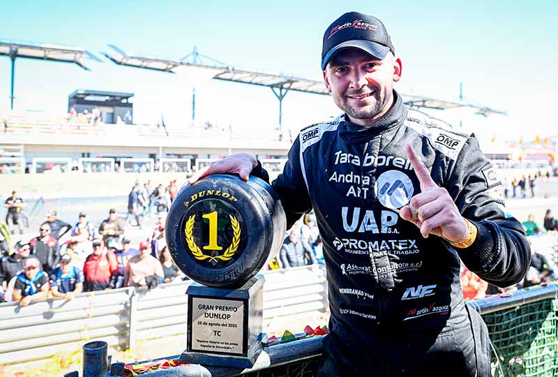 Vázquez con el GP Dunlop de TC.