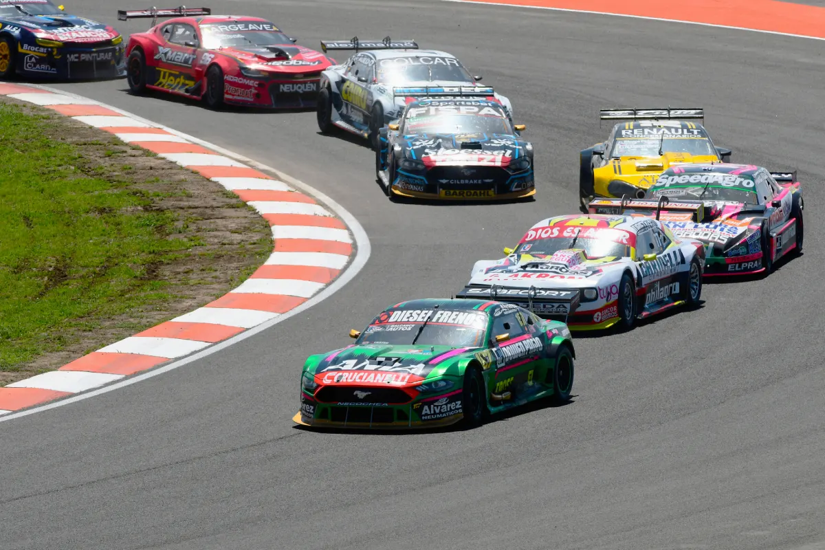 Pelotón de TC en San Nicolás.