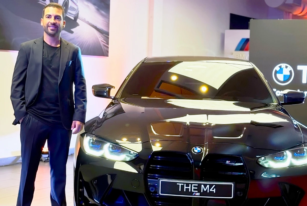 Julian Santero junto al BMW M4 que será base para el auto de TC.