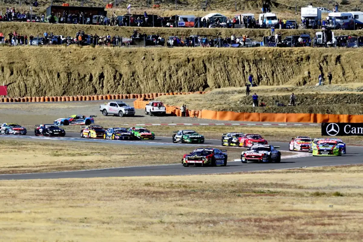 Carrera de TC en El Calafate.